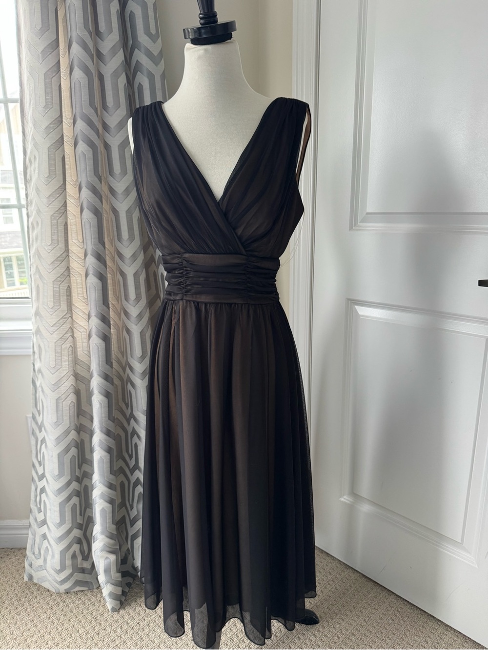 2 for $20 Connected Apparel Elegant Black Sleeveless V-Neck Cocktail Dress nwt 6